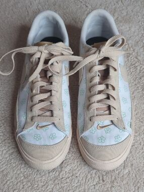 Nike Women's Beige Canvas Sneakers with Mint Floral Accents
